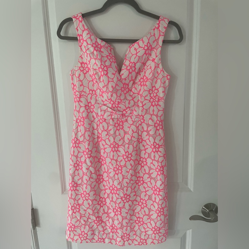 Lilly Pulitzer Daena sleeveless shift dress Fiesta Pink nylon blend lace. Size 0
